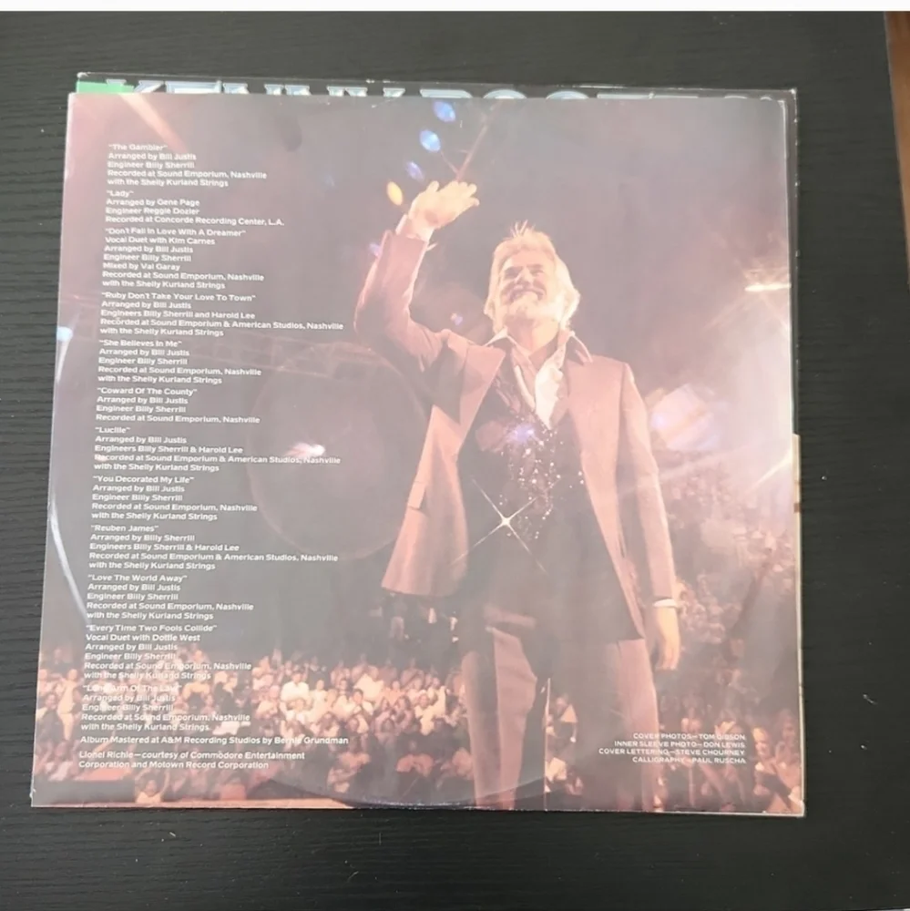Kenny Rogers - Picture 6 of 7